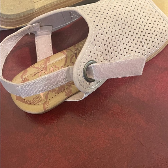 Blowfish Malibu Tan Slingback Sandals - Picture 4 of 7